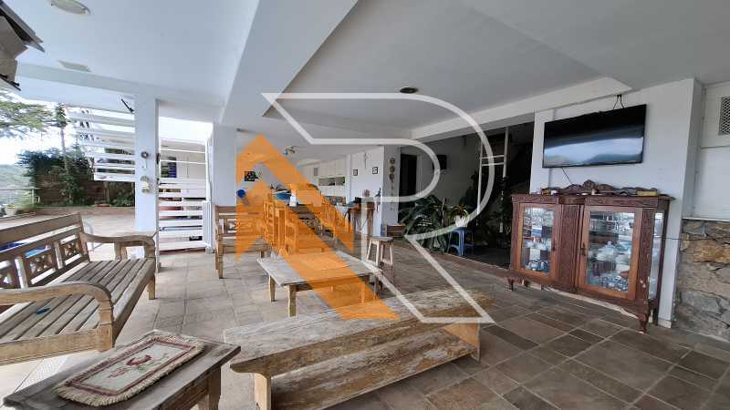 Casa de Condomínio para alugar com 5 quartos, 348m² - Foto 4