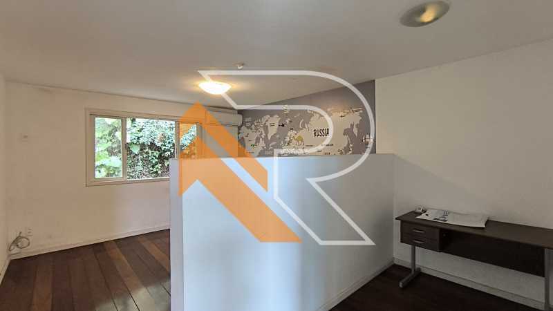 Casa de Condomínio para alugar com 5 quartos, 348m² - Foto 23