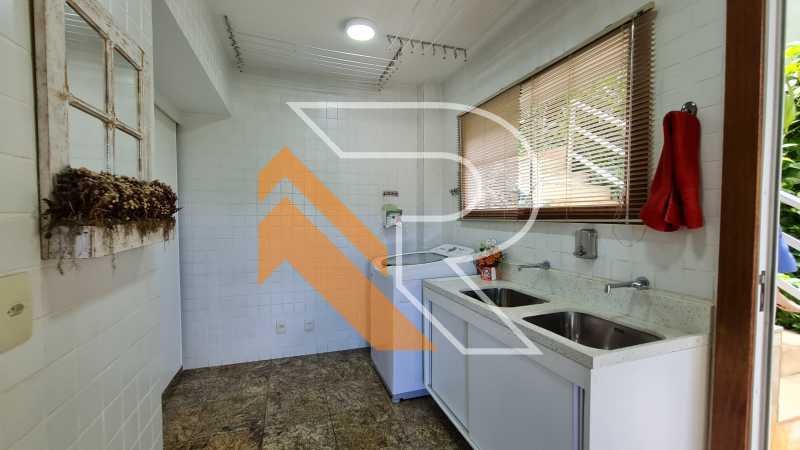 Casa de Condomínio à venda com 4 quartos, 400m² - Foto 25