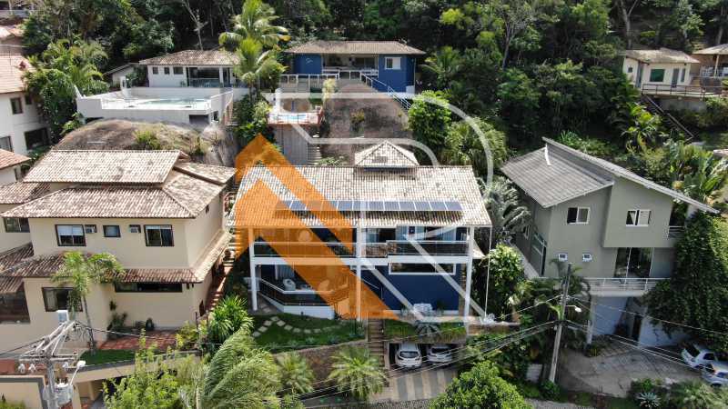 Casa de Condomínio à venda com 4 quartos, 400m² - Foto 30