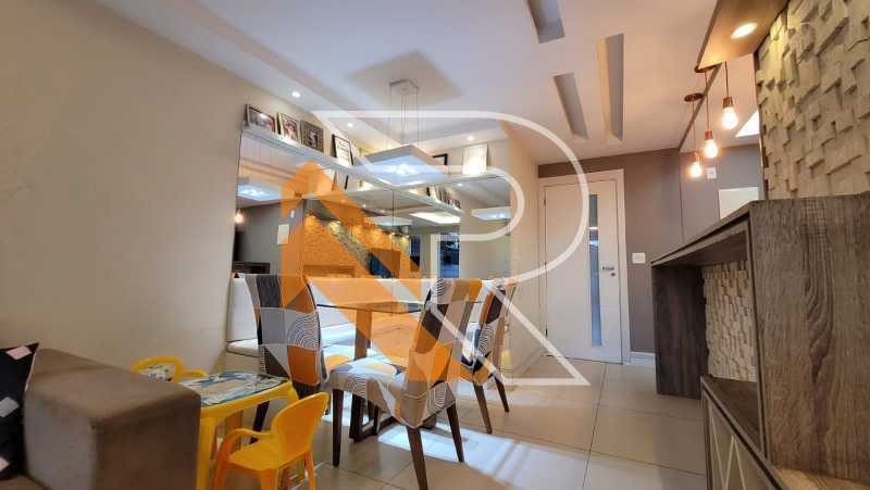 Cobertura à venda com 2 quartos, 77m² - Foto 3