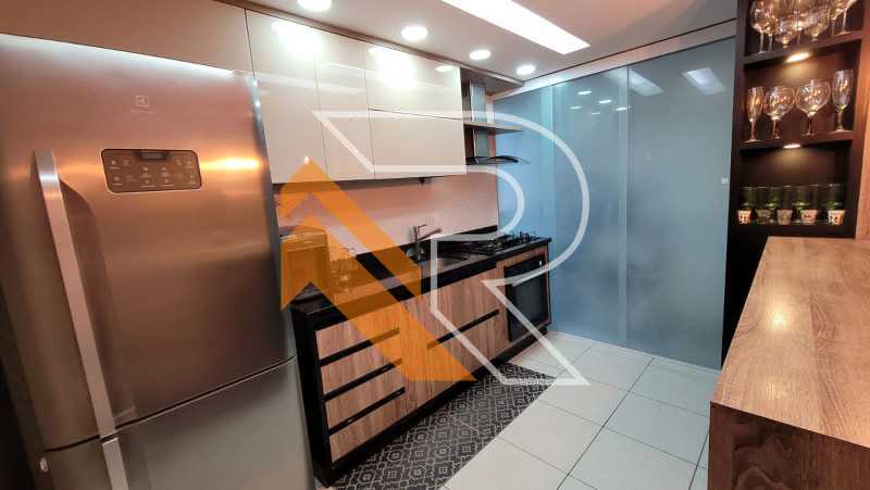 Cobertura à venda com 2 quartos, 77m² - Foto 11