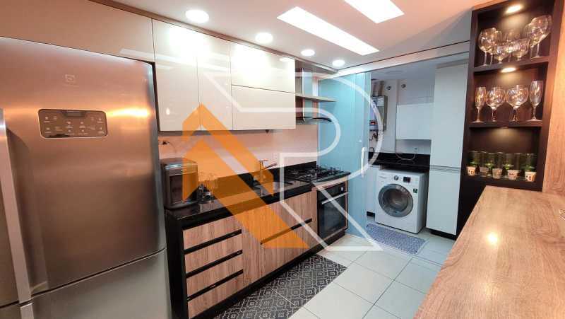 Cobertura à venda com 2 quartos, 77m² - Foto 13