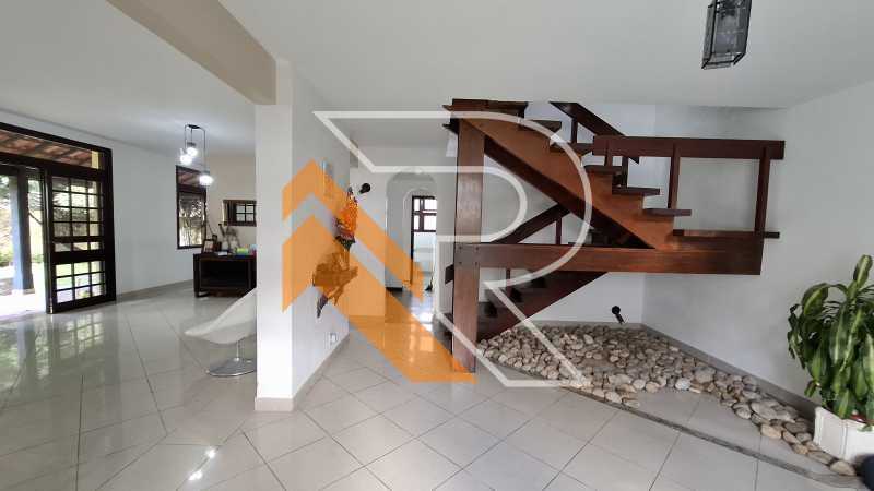 Casa de Condomínio à venda e aluguel com 4 quartos, 302m² - Foto 4