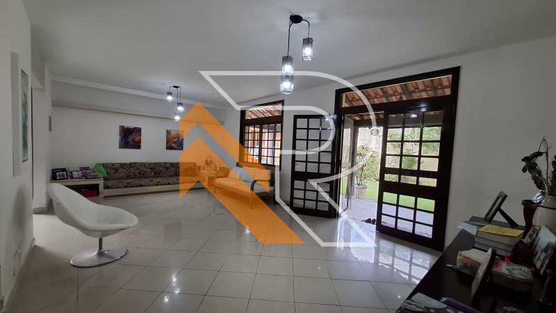 Casa de Condomínio à venda e aluguel com 4 quartos, 302m² - Foto 5