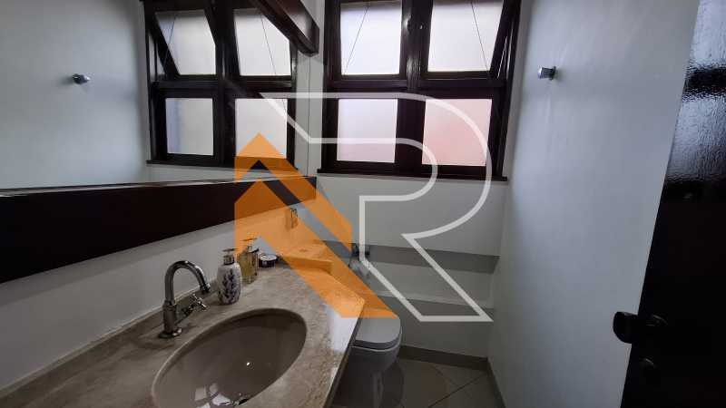 Casa de Condomínio à venda e aluguel com 4 quartos, 302m² - Foto 8