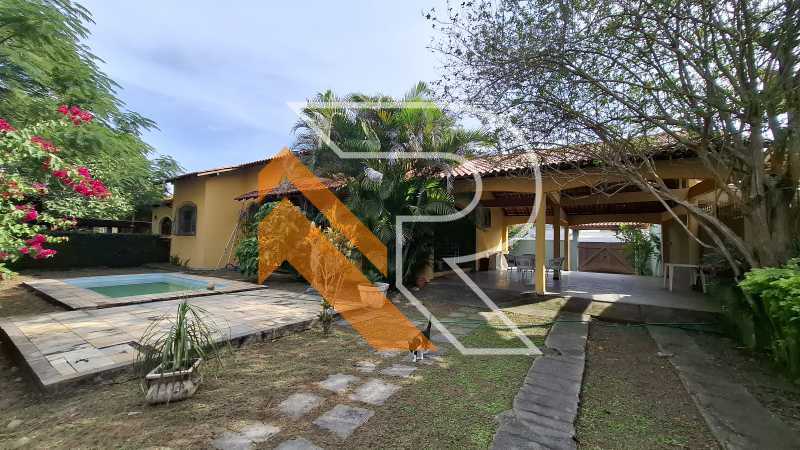 Casa à venda e aluguel com 3 quartos, 111m² - Foto 1