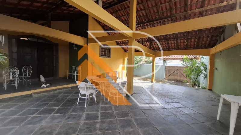 Casa à venda e aluguel com 3 quartos, 111m² - Foto 2