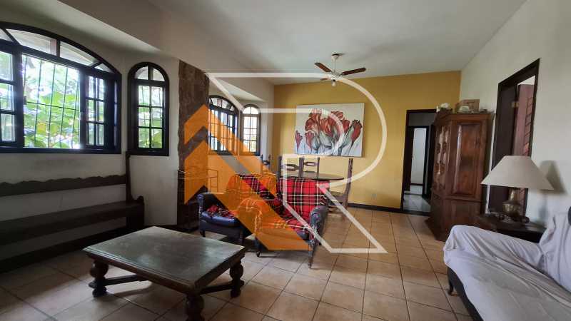 Casa à venda e aluguel com 3 quartos, 111m² - Foto 3