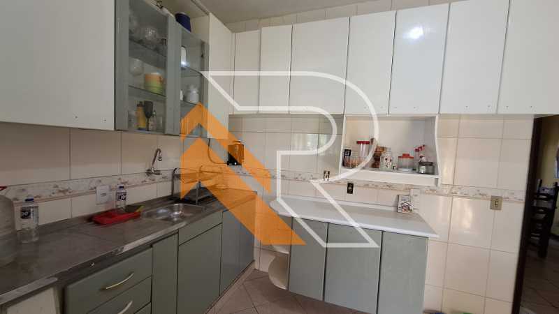 Casa à venda e aluguel com 3 quartos, 111m² - Foto 9