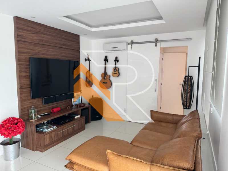 Apartamento à venda com 3 quartos, 126m² - Foto 1