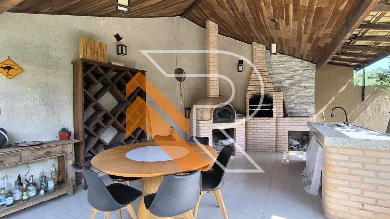 Casa à venda e aluguel com 4 quartos, 250m² - Foto 7