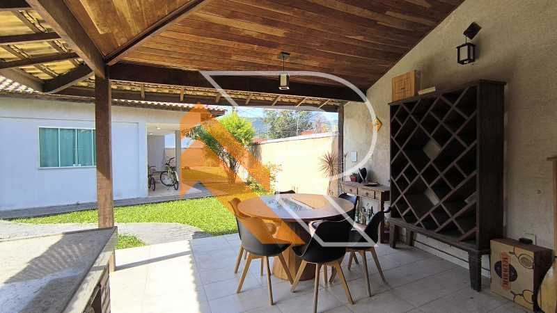 Casa à venda e aluguel com 4 quartos, 250m² - Foto 8