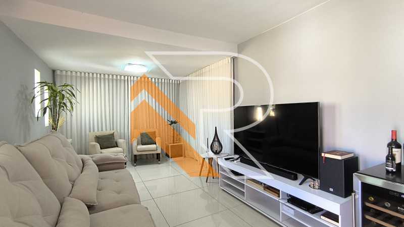 Casa à venda e aluguel com 4 quartos, 250m² - Foto 13