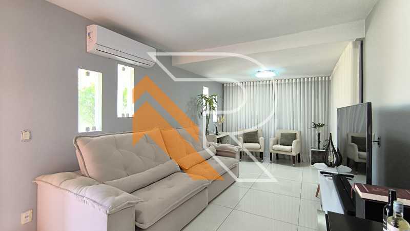 Casa à venda e aluguel com 4 quartos, 250m² - Foto 14