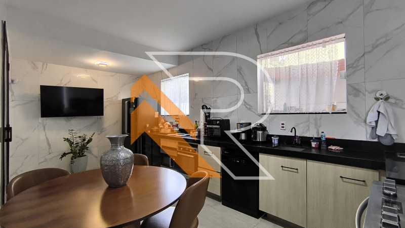 Casa à venda com 6 quartos, 274m² - Foto 11