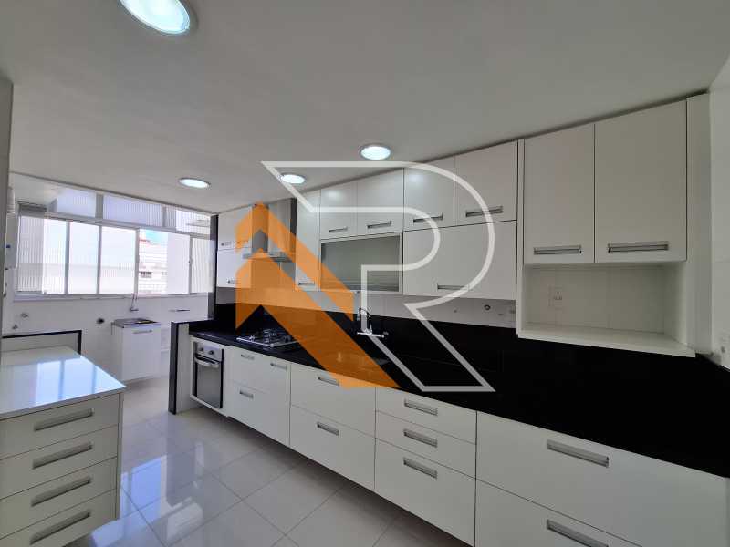 Apartamento, 3 quartos, 130 m² - Foto 2