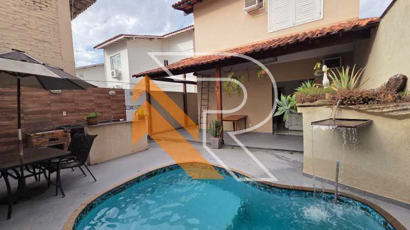 Casa, 4 quartos, 180 m² - Foto 1