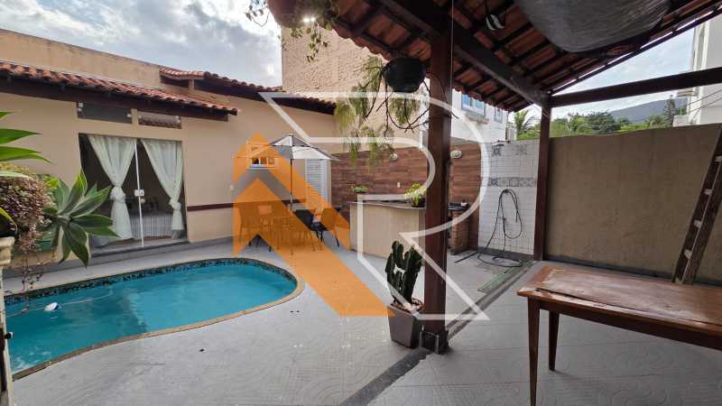 Casa, 4 quartos, 180 m² - Foto 2