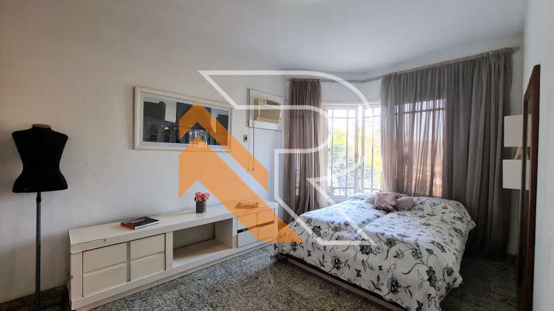 Casa de Condomínio à venda com 4 quartos, 470m² - Foto 16