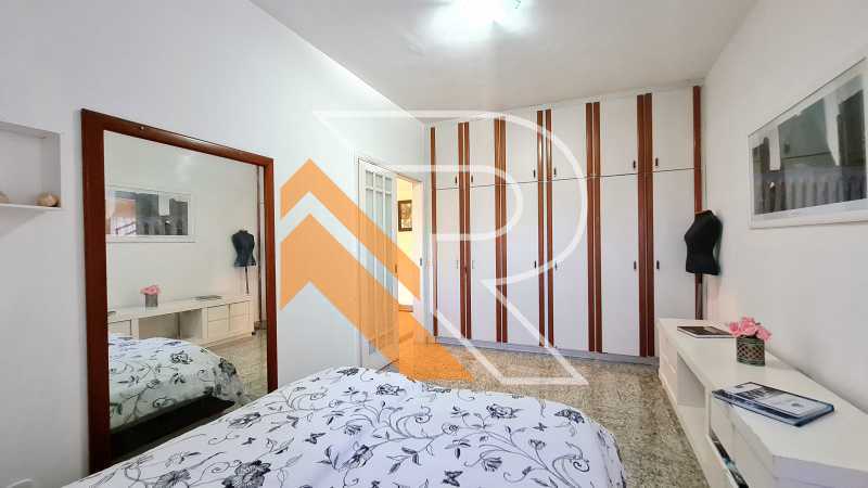 Casa de Condomínio à venda com 4 quartos, 470m² - Foto 17