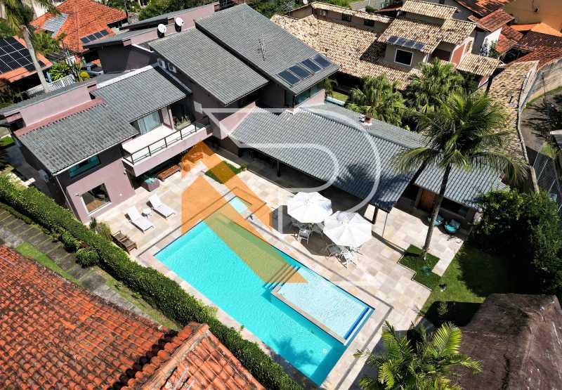 Casa de Condomínio à venda com 4 quartos, 750m² - Foto 1