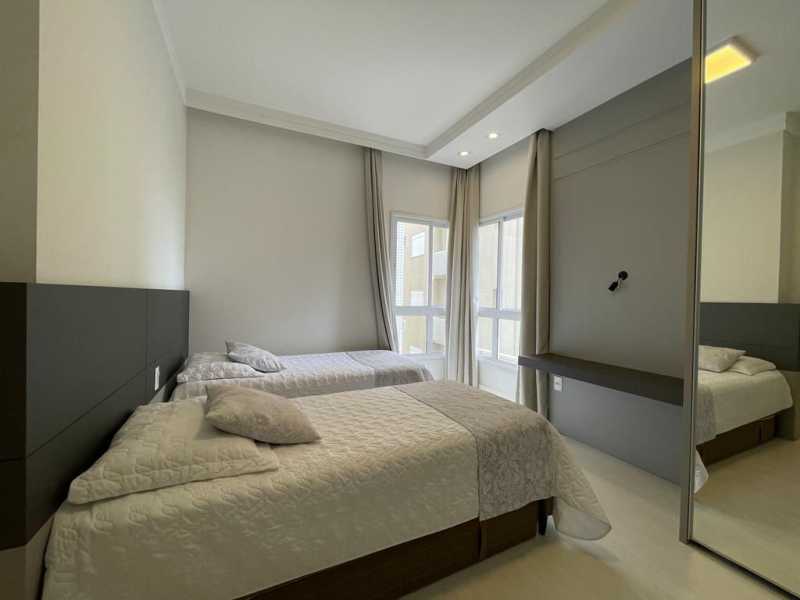 Apartamento à venda com 4 quartos, 182m² - Foto 12