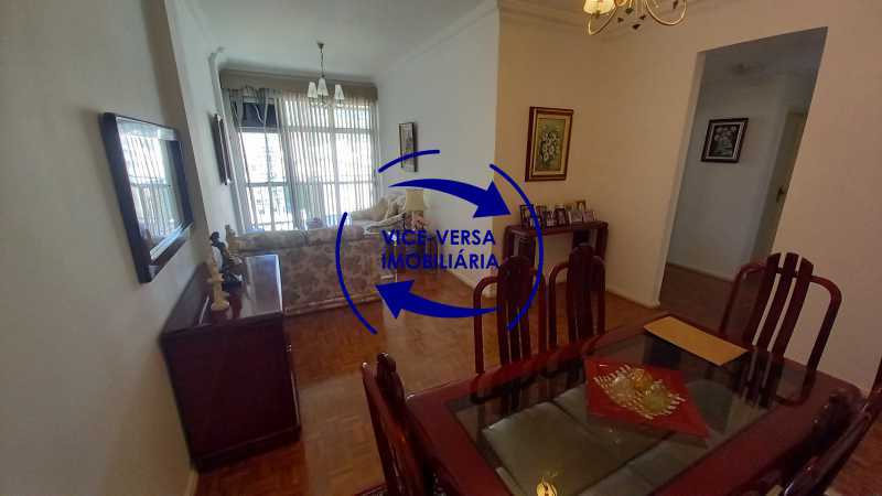 Apartamento à venda com 3 quartos, 124m² - Foto 3