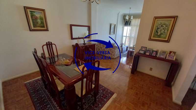 Apartamento à venda com 3 quartos, 124m² - Foto 1