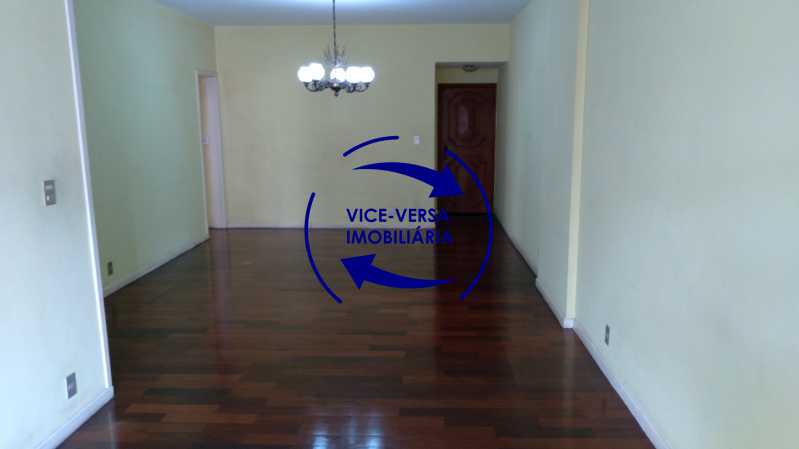 Apartamento à venda com 3 quartos, 110m² - Foto 5