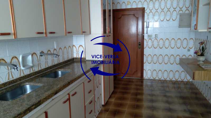 Apartamento à venda com 3 quartos, 110m² - Foto 23