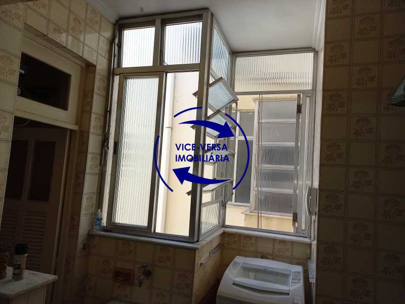 Apartamento à venda com 3 quartos, 97m² - Foto 21