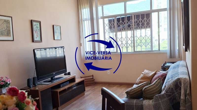 Apartamento à venda com 2 quartos, 76m² - Foto 3