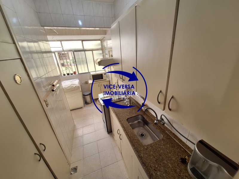 Apartamento à venda com 2 quartos, 76m² - Foto 21