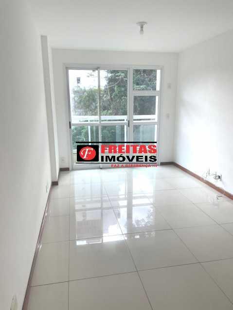 Apartamento à venda com 2 quartos, 90m² - Foto 2