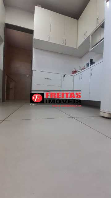 Casa à venda com 2 quartos, 130m² - Foto 6