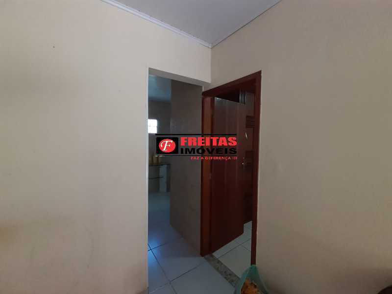 Casa à venda com 2 quartos, 130m² - Foto 11