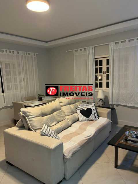 Casa à venda com 3 quartos, 199m² - Foto 2