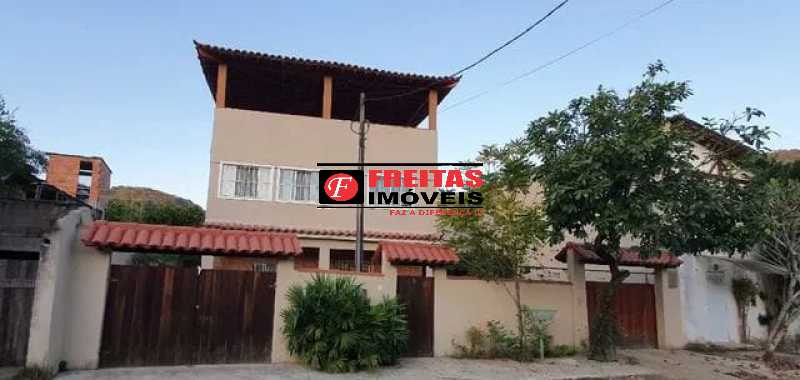 Casa à venda com 6 quartos, 200m² - Foto 1