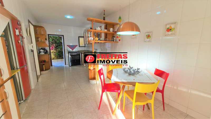 Casa à venda com 4 quartos, 260m² - Foto 5