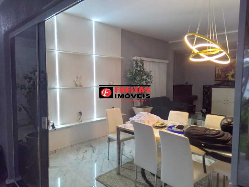 Casa à venda com 3 quartos, 280m² - Foto 2