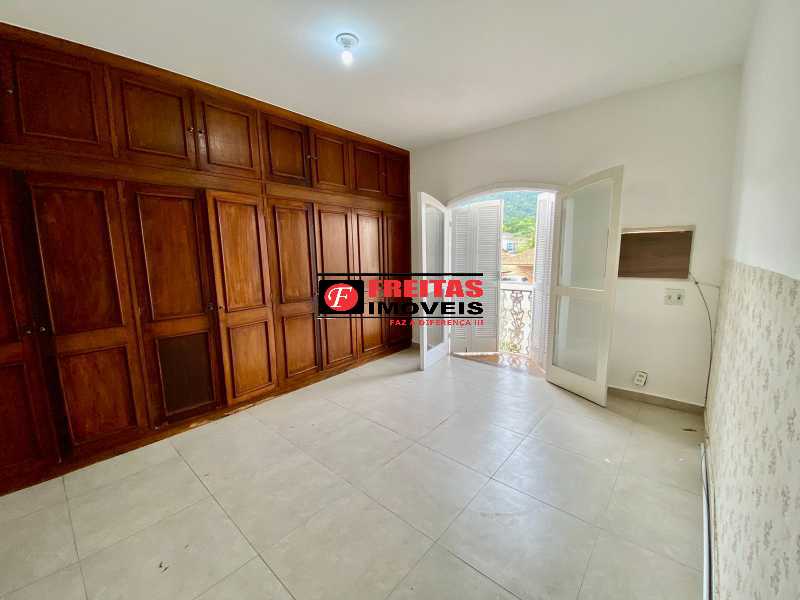 Casa para alugar com 4 quartos, 200m² - Foto 8