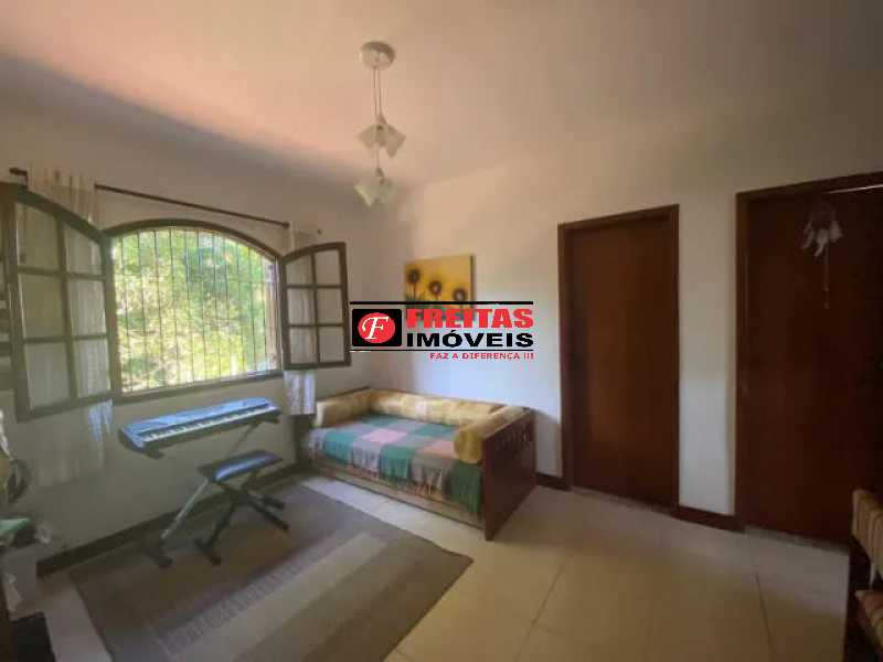 Casa para alugar com 4 quartos, 200m² - Foto 12