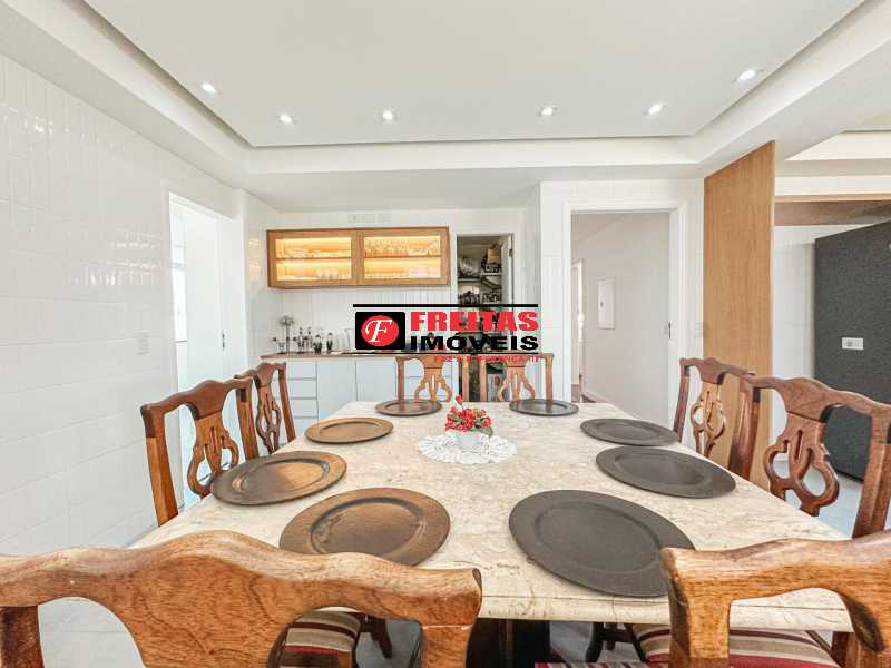 Casa à venda e aluguel com 5 quartos, 561m² - Foto 8