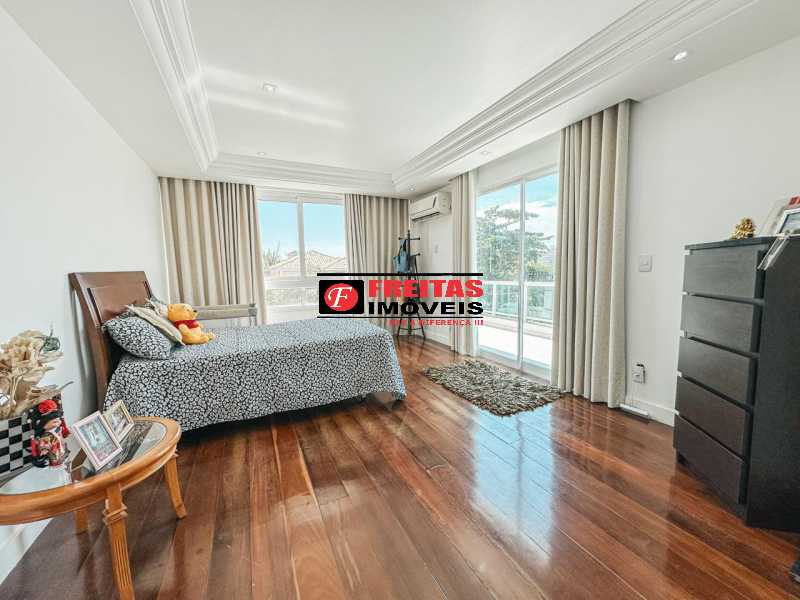 Casa à venda e aluguel com 5 quartos, 561m² - Foto 13