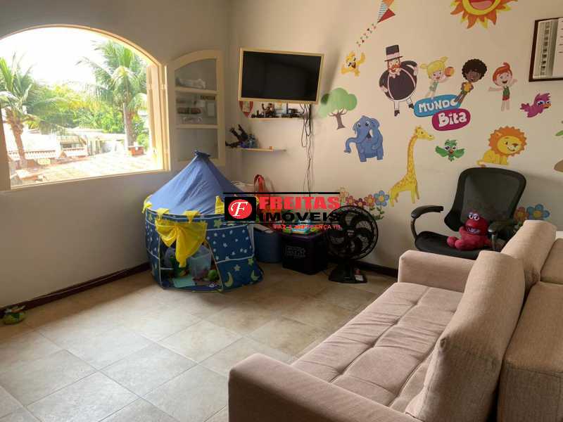 Casa à venda com 4 quartos, 213m² - Foto 14