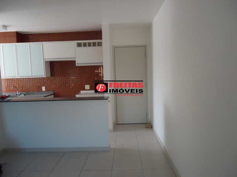 Apartamento à venda com 2 quartos, 65m² - Foto 2