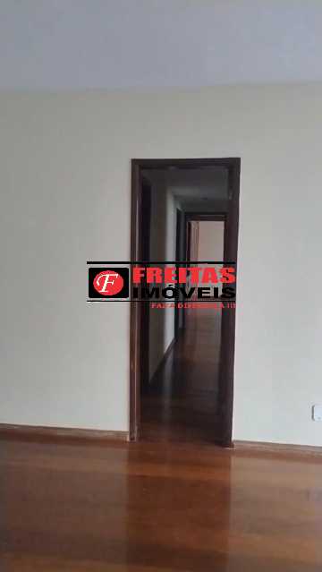 Apartamento à venda com 3 quartos, 200m² - Foto 5