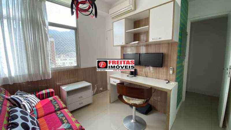 Apartamento à venda com 4 quartos, 131m² - Foto 8