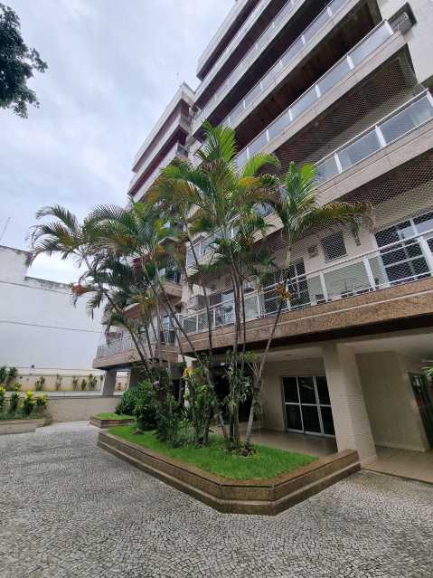 Apartamento à venda com 3 quartos, 138m² - Foto 1